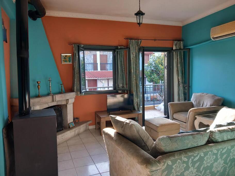 Stoupa Beachside Retro Apartment Exterior foto